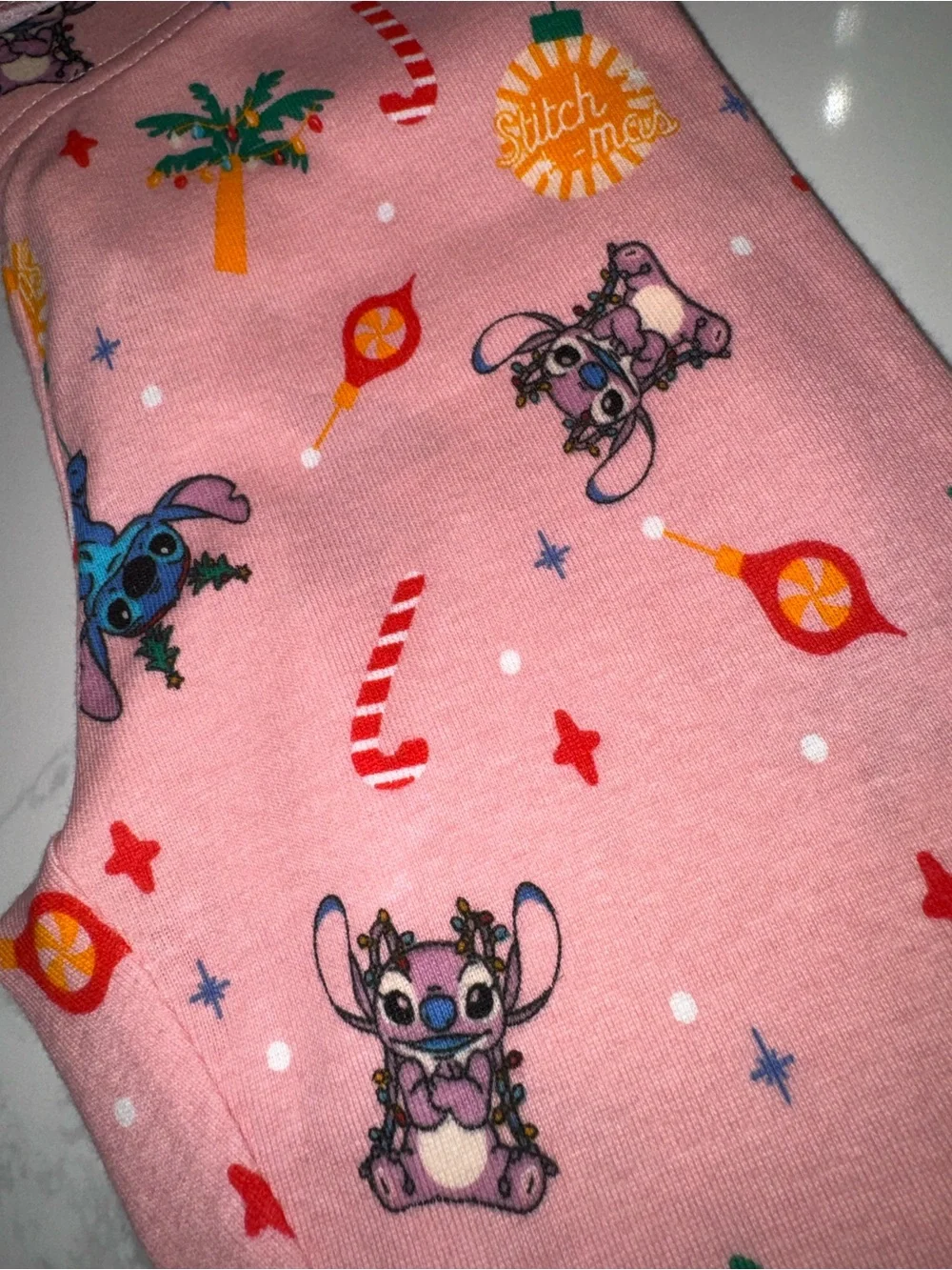 Old Navy Kids Stitch Holiday Pajama Set Girls’ Size 6